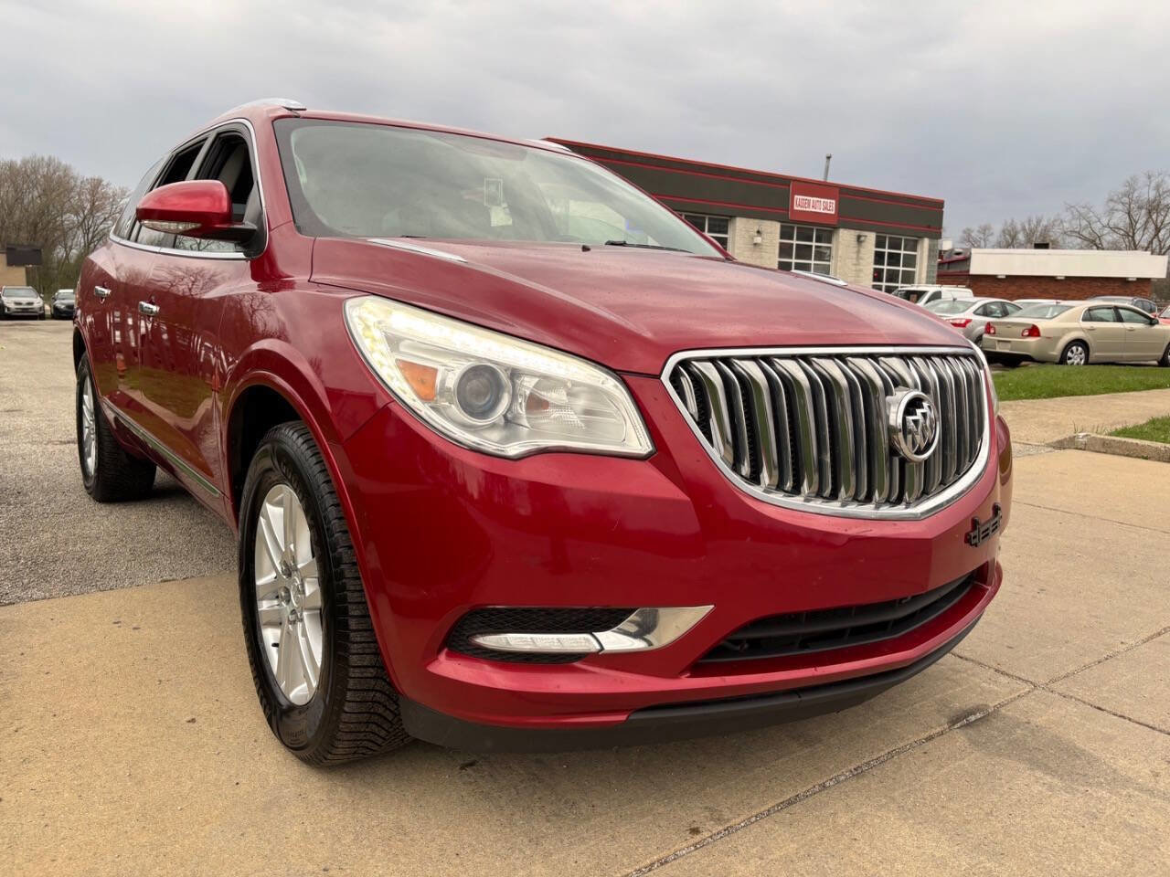 Used 2014 Buick Enclave Convenience image 1