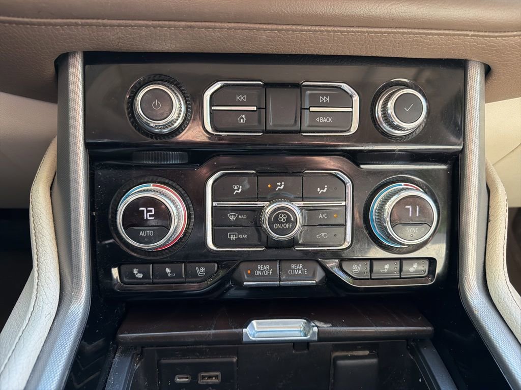 Used 2021 GMC Yukon Denali w/ Denali Premium Package AWD/4WD image 22