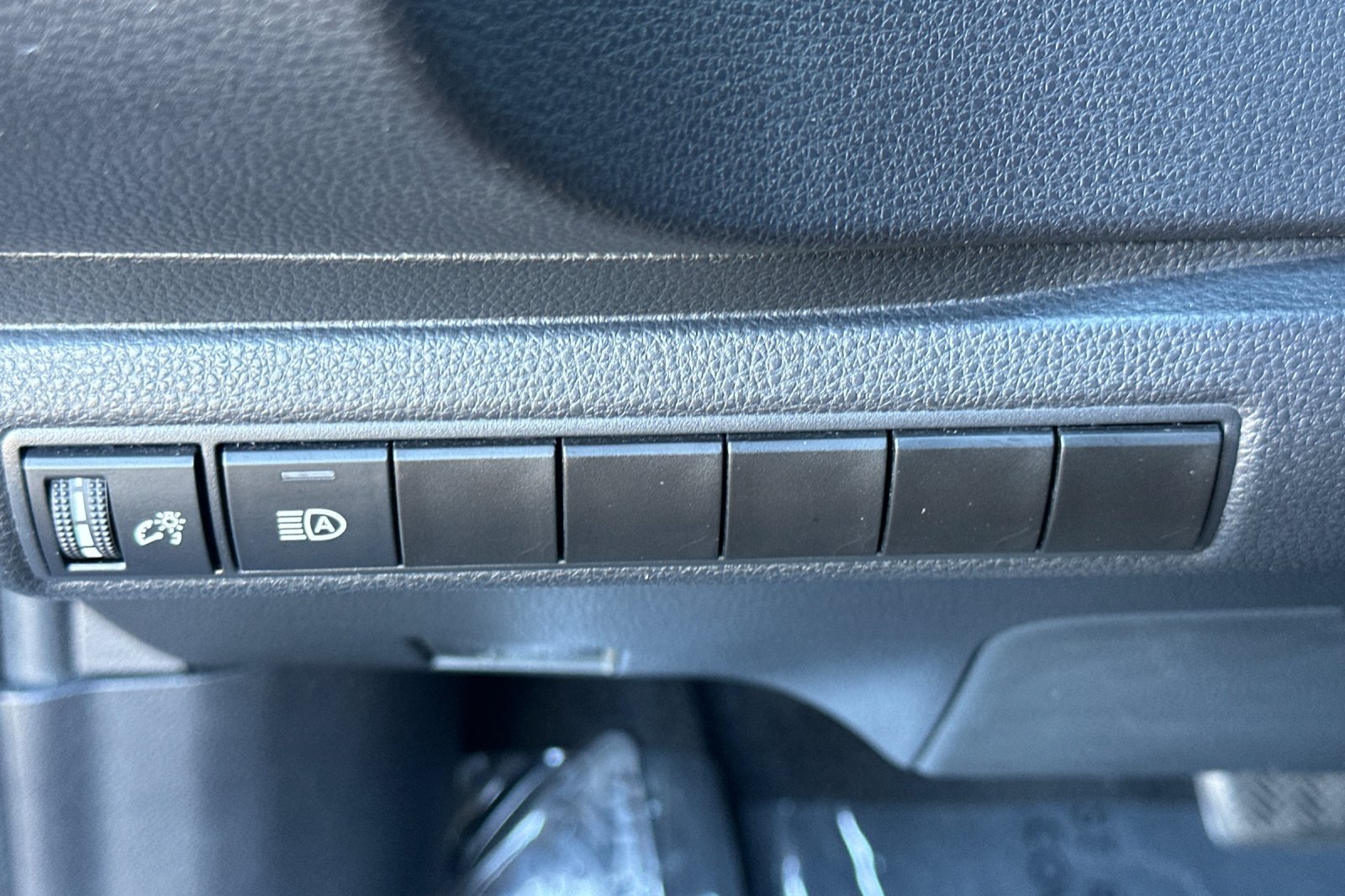 Certified 2024 Toyota Corolla LE FWD image 29