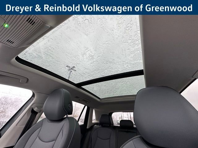 New 2026 Volkswagen Tiguan SE image 21