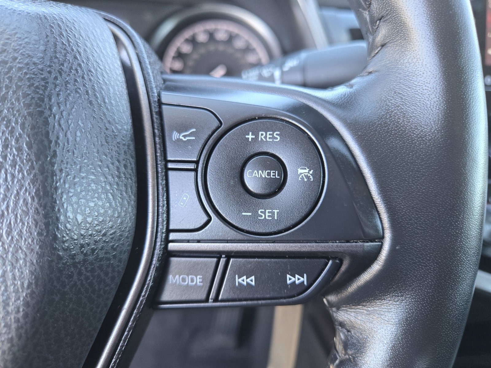 Used 2024 Toyota Camry SE image 24