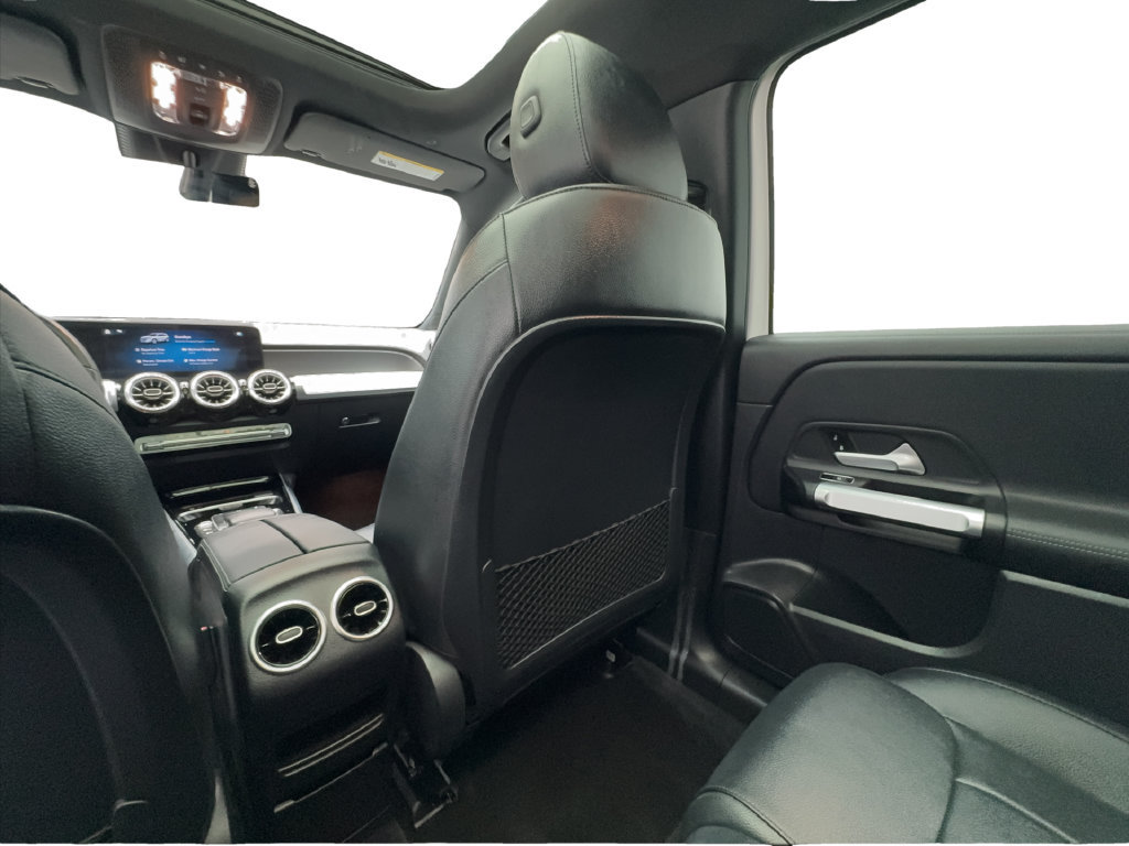 Used 2022 Mercedes-Benz EQB 300 4MATIC image 42