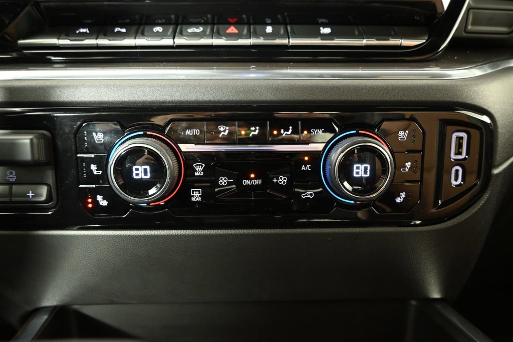 Used 2023 Chevrolet Silverado 1500 High Country w/ Technology Package image 31