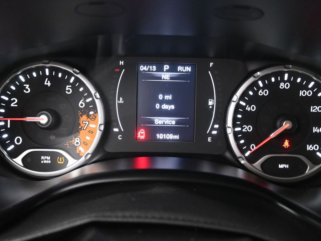 Used 2015 Jeep Renegade Latitude w/ Popular Equipment Group FWD image 12