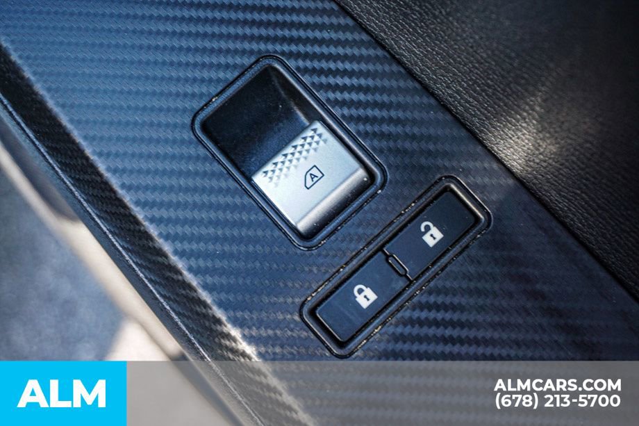 Used 2025 Mitsubishi Outlander SE FWD image 60