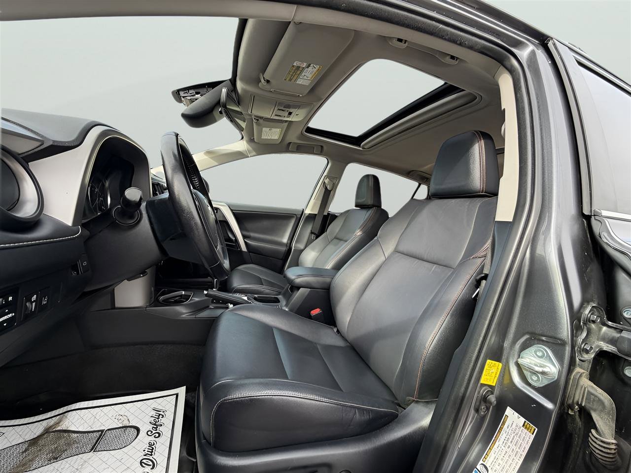 Used 2016 Toyota RAV4 Limited w/ Advanced Technology Package AWD/4WD image 28