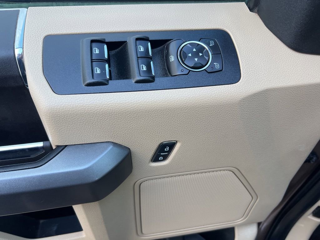 Used 2015 Ford F150 XLT image 33