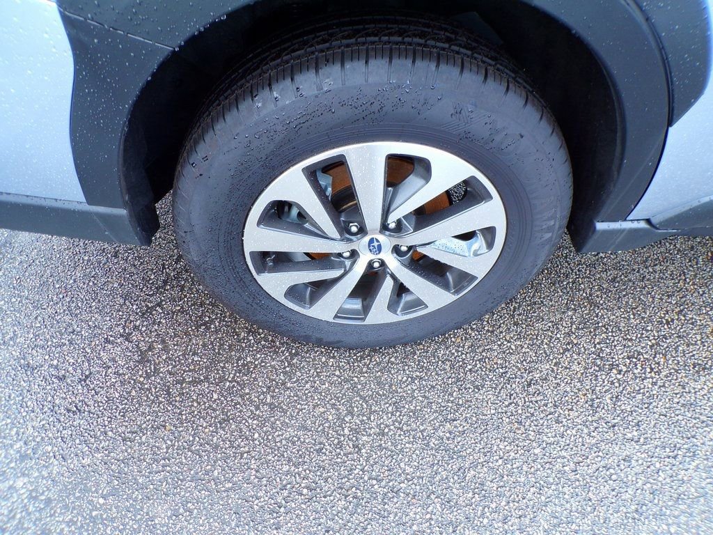 Used 2024 Subaru Outback Premium image 6