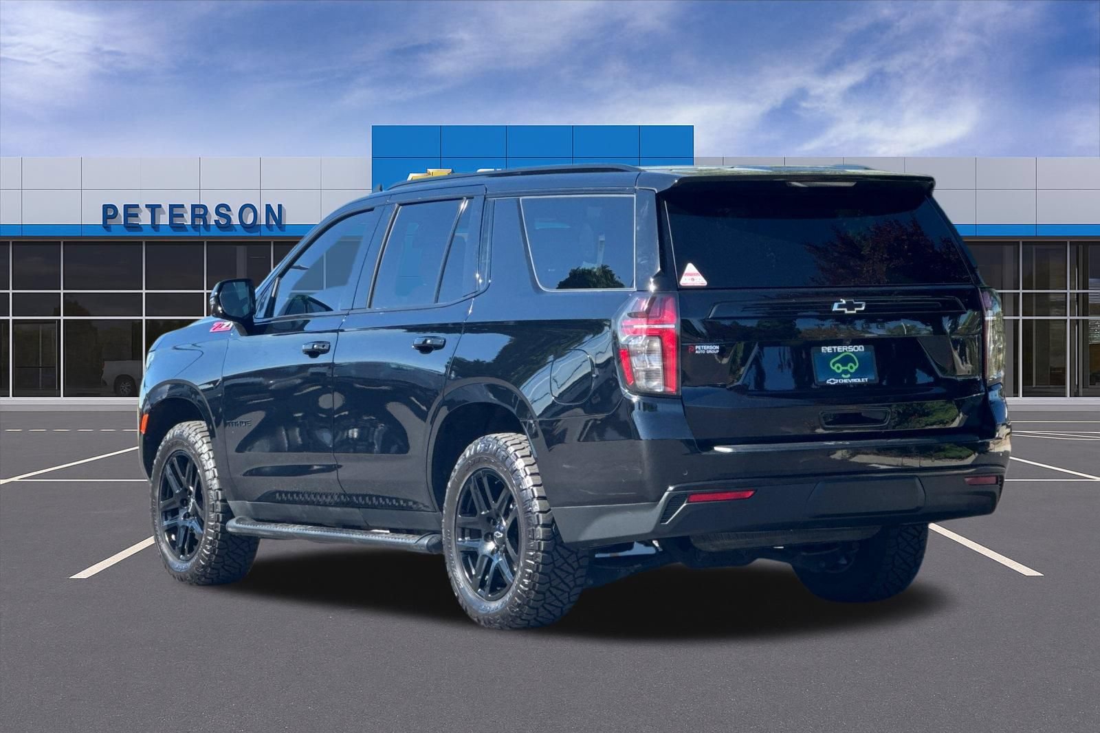 Certified 2023 Chevrolet Tahoe Z71 w/ Luxury Package AWD/4WD image 6