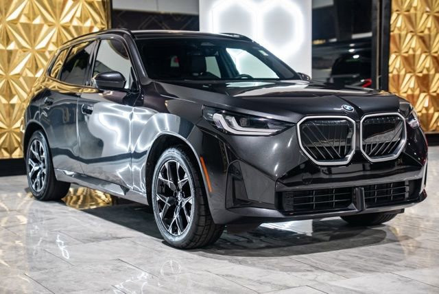 Used 2025 BMW X3 xDrive30i image 3