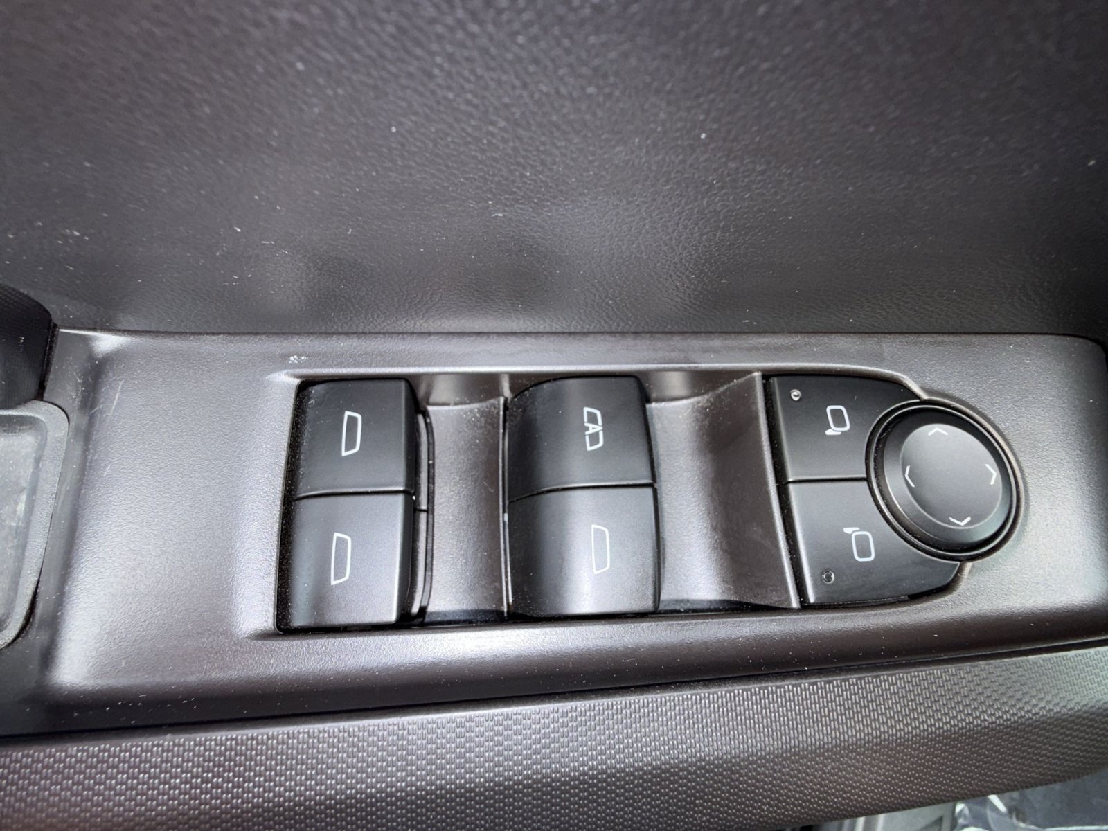 New 2026 GMC Canyon Elevation AWD/4WD image 15