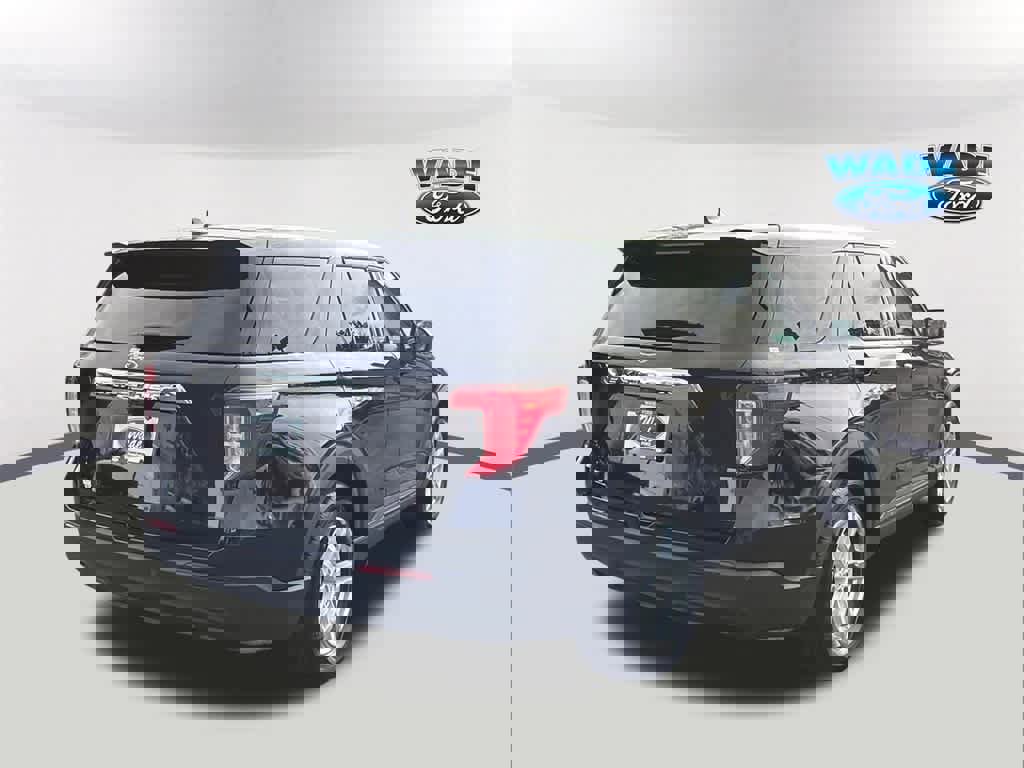 Certified 2024 Ford Explorer 2WD image 5