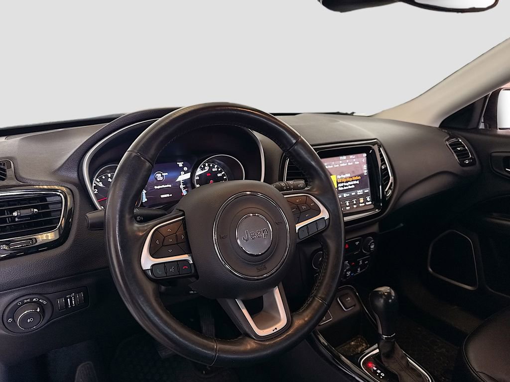 Used 2018 Jeep Compass Altitude w/ Popular Equipment Group image 11