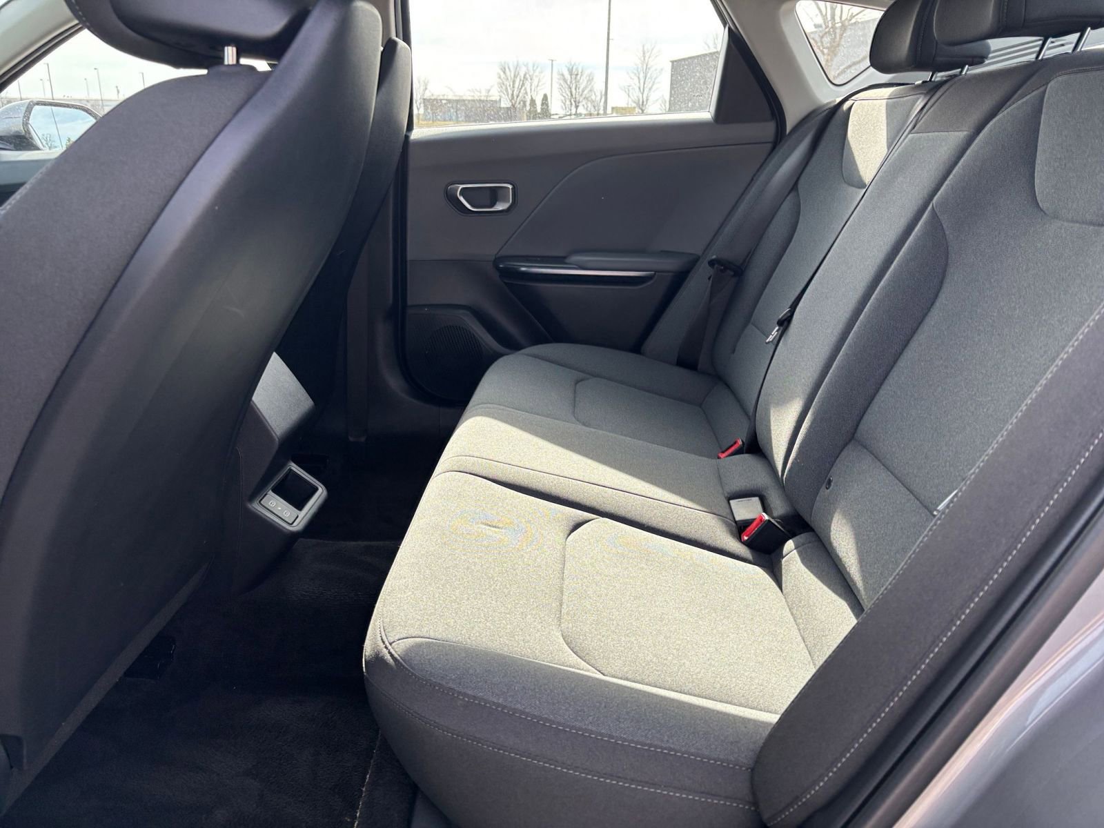 Used 2025 Kia K4 LXS image 24