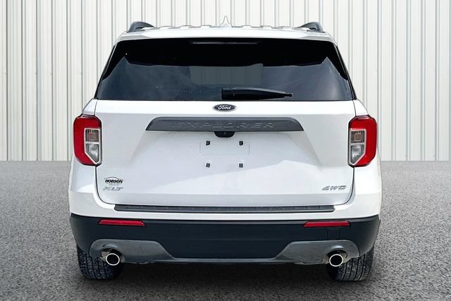 Used 2024 Ford Explorer XLT w/ Equipment Group 202A AWD/4WD image 4
