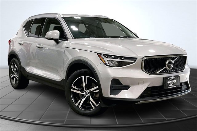 Certified 2023 Volvo XC40 B5 Core w/ Convenience Package image 13