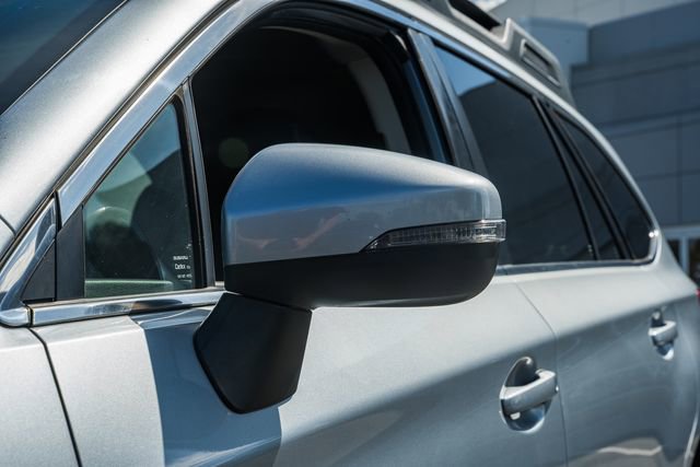Used 2019 Subaru Outback 2.5i Limited AWD/4WD image 15