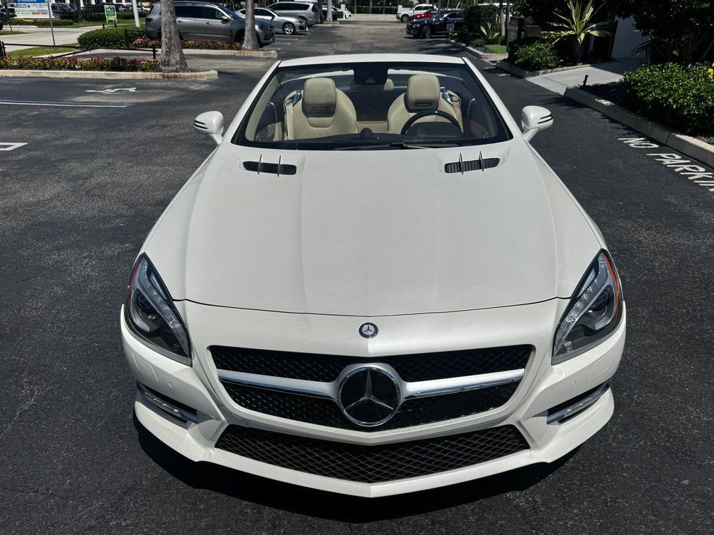 Used 2013 Mercedes-Benz SL 550 image 2
