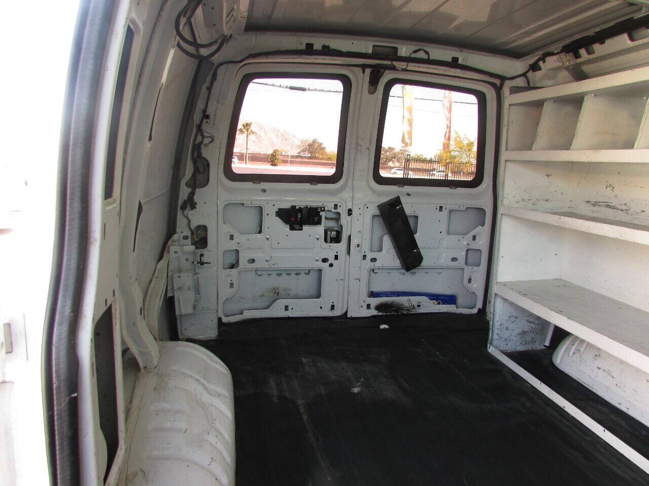 Used 2012 Chevrolet Express 1500 RWD image 21