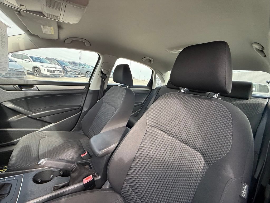 Used 2013 Volkswagen Passat 2.5 S FWD image 16