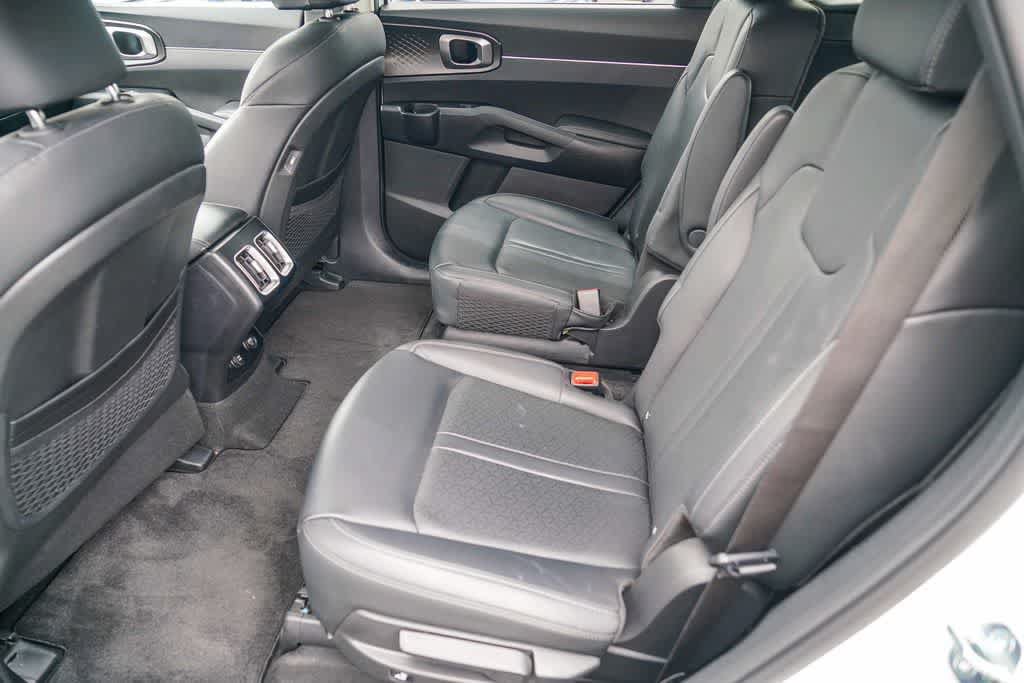 Certified 2023 Kia Sorento EX w/ Panoramic Sunroof Package FWD image 17