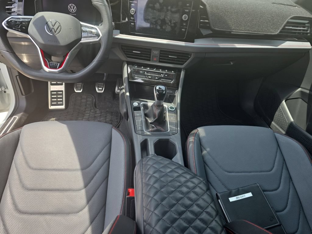 Used 2025 Volkswagen Jetta GLI Autobahn FWD image 8
