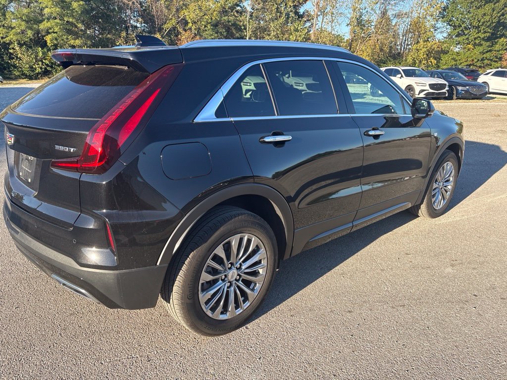 Used 2024 Cadillac XT4 Premium Luxury AWD/4WD image 6