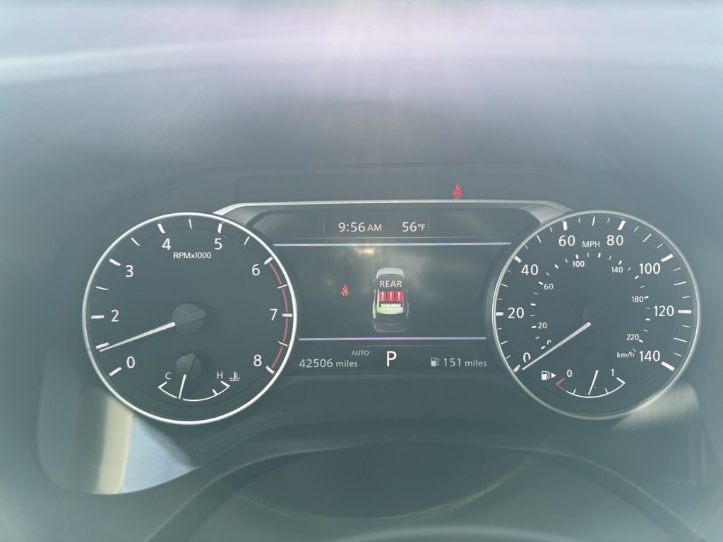 Used 2024 Nissan Rogue SV image 32