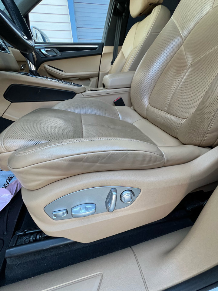 Used 2018 Porsche Macan image 25