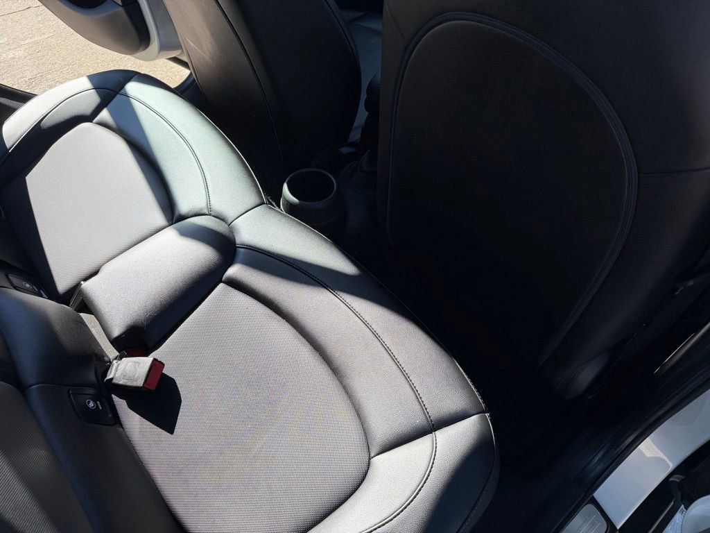 Used 2017 MINI Cooper 4-Door Hardtop image 16