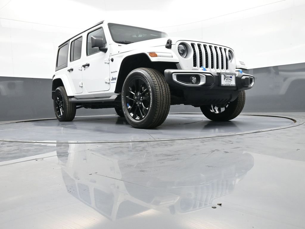 Used 2023 Jeep Wrangler Unlimited Sahara w/ Cold Weather Group image 33