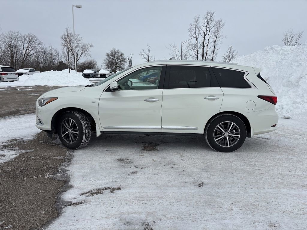 Used 2016 INFINITI QX60 AWD w/ Premium Plus Package image 8