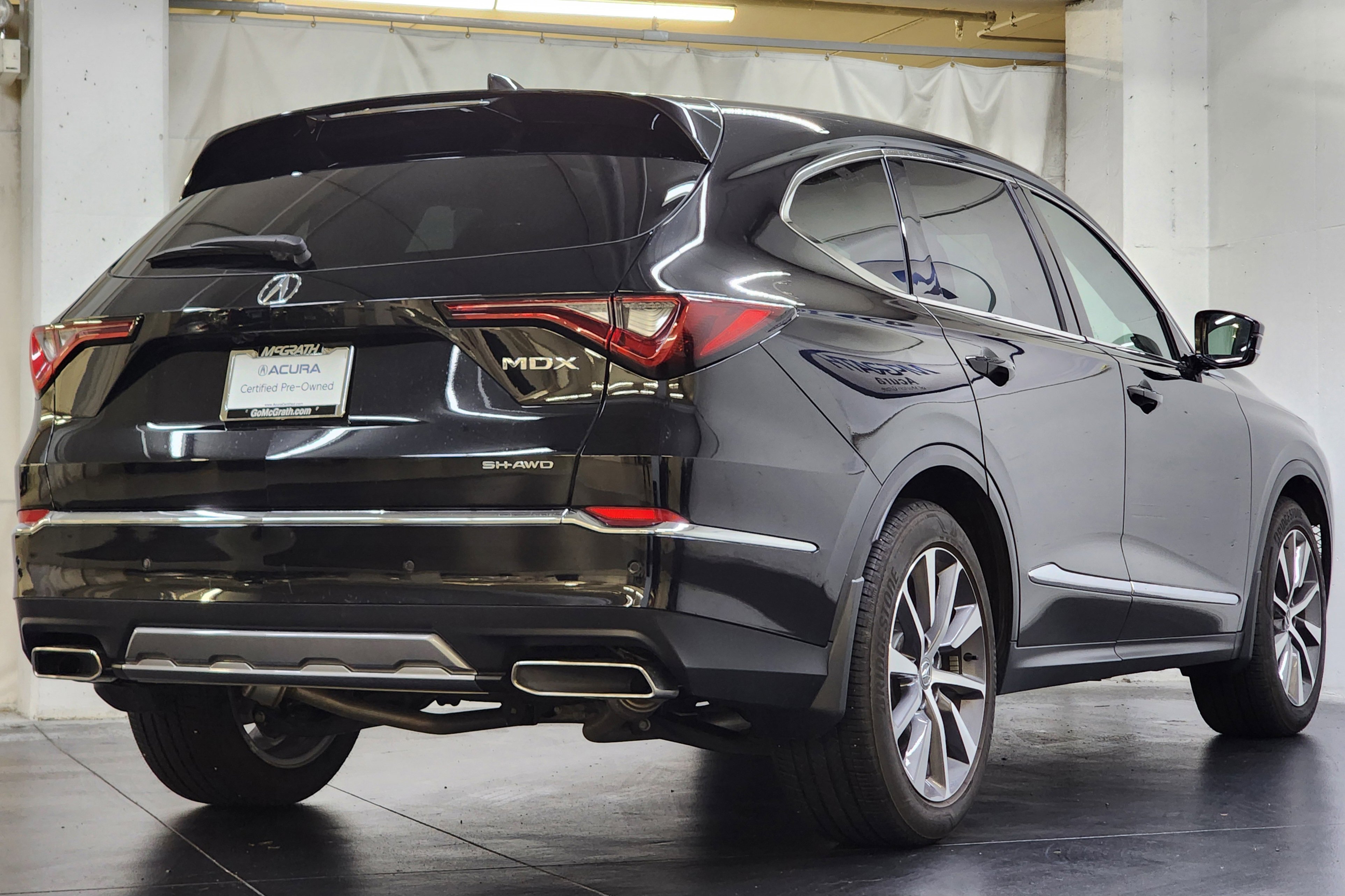 Certified 2025 Acura MDX SH-AWD w/ Technology Package image 6