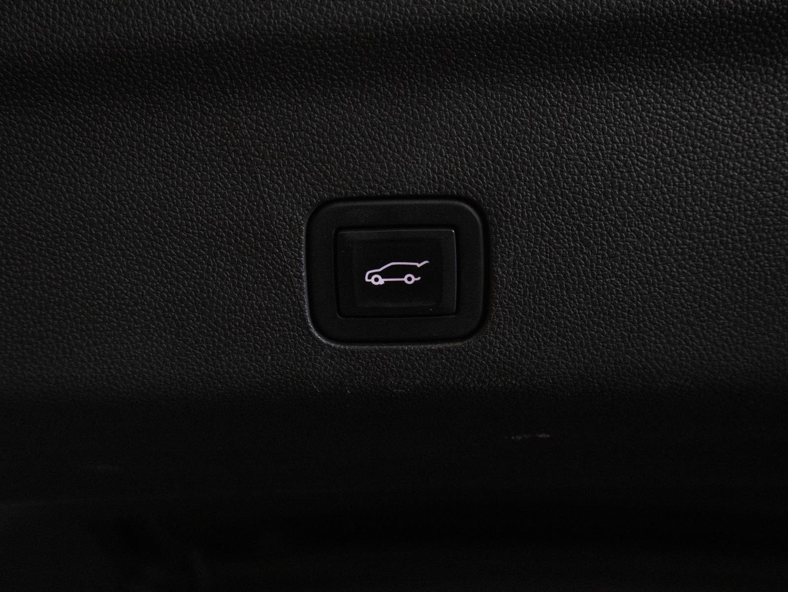 Used 2023 Chevrolet Suburban High Country AWD/4WD image 26