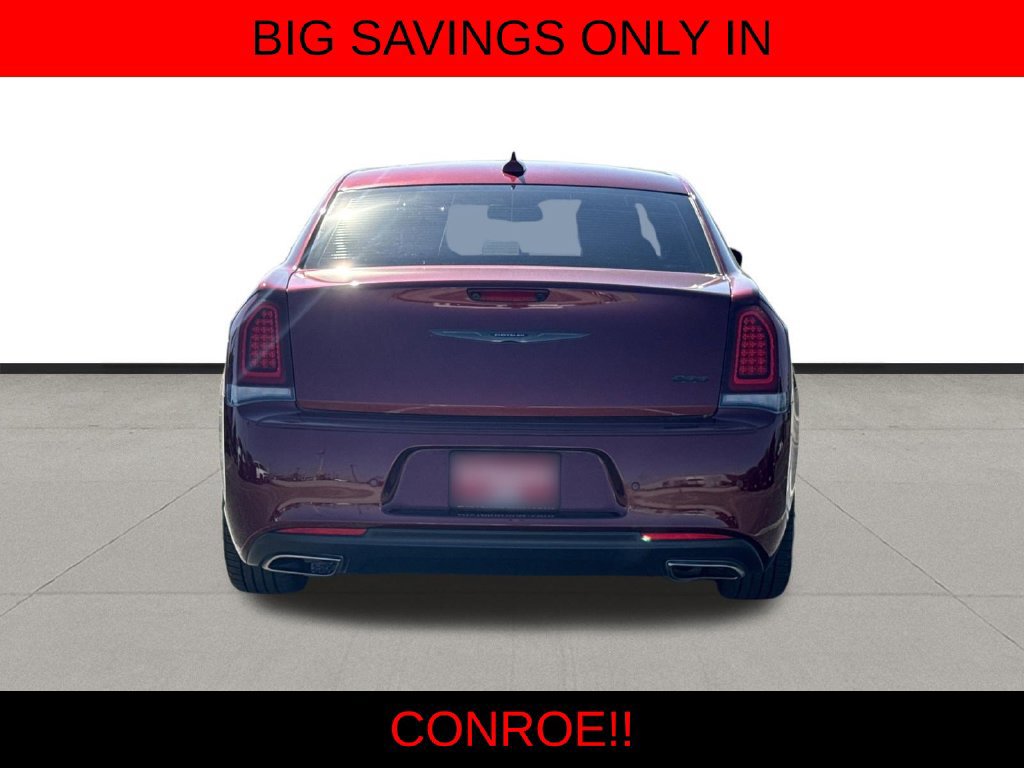 Used 2022 Chrysler 300 Touring L w/ Popular Equipment Group RWD image 6