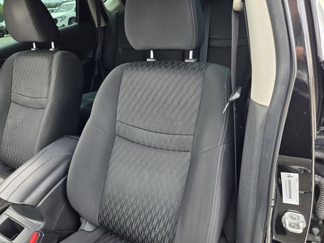 Used 2019 Nissan Rogue S FWD image 12