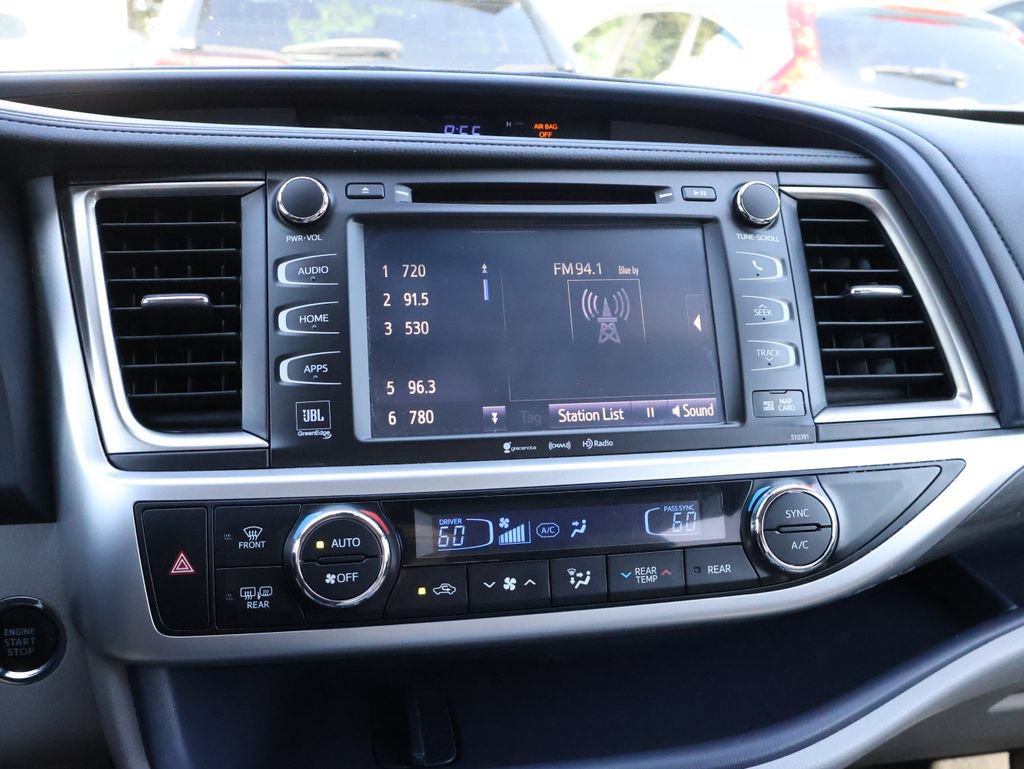 Used 2018 Toyota Highlander Limited Platinum AWD/4WD image 21