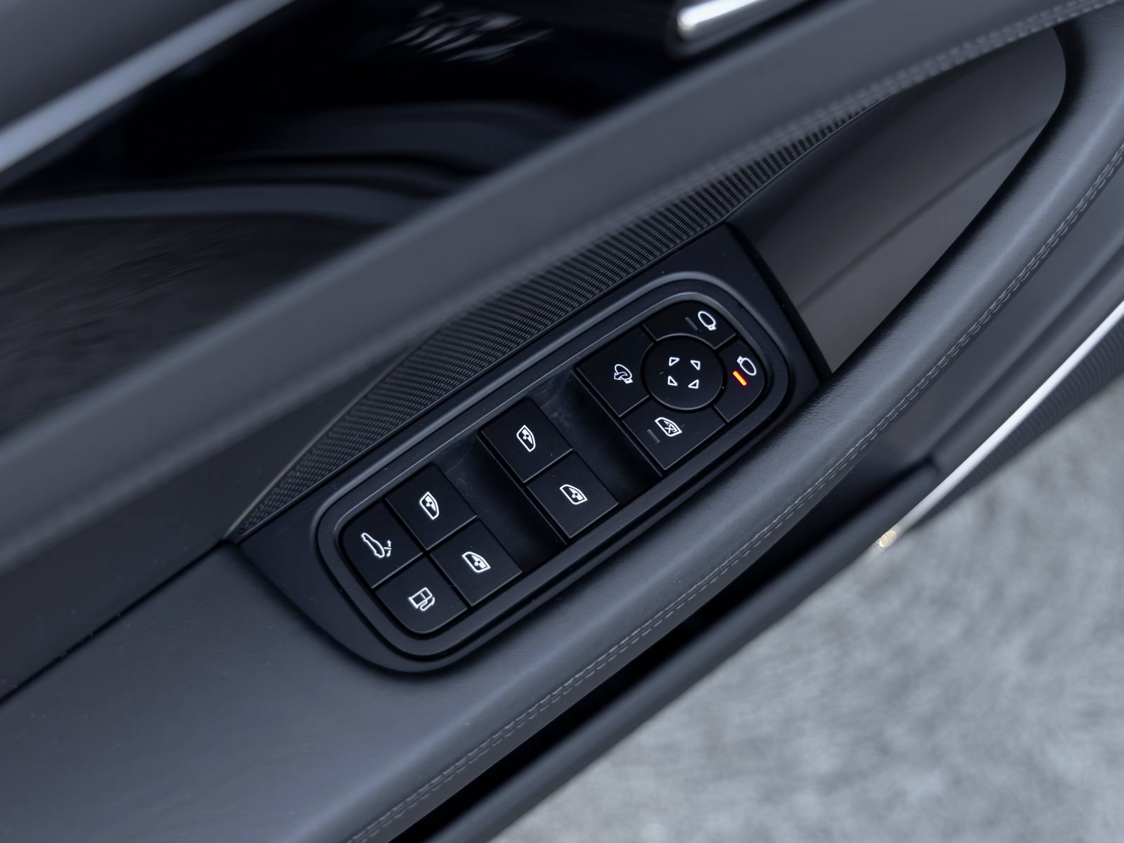 Certified 2022 Porsche Panamera 4S AWD/4WD image 24