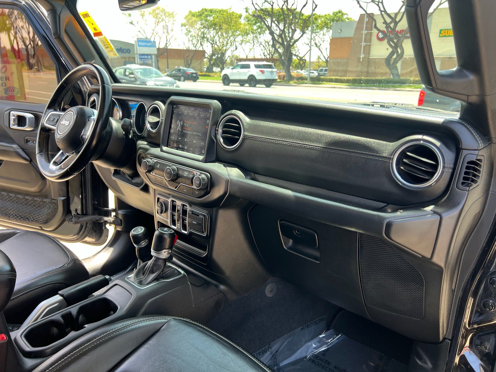 Used 2020 Jeep Gladiator Overland AWD/4WD image 37