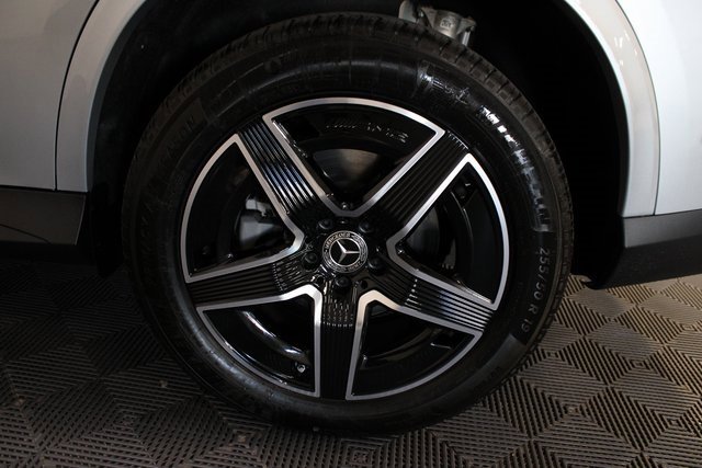 New 2025 Mercedes-Benz GLC 300 4MATIC image 40