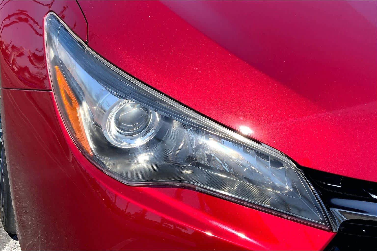 Used 2017 Toyota Camry XSE FWD image 25