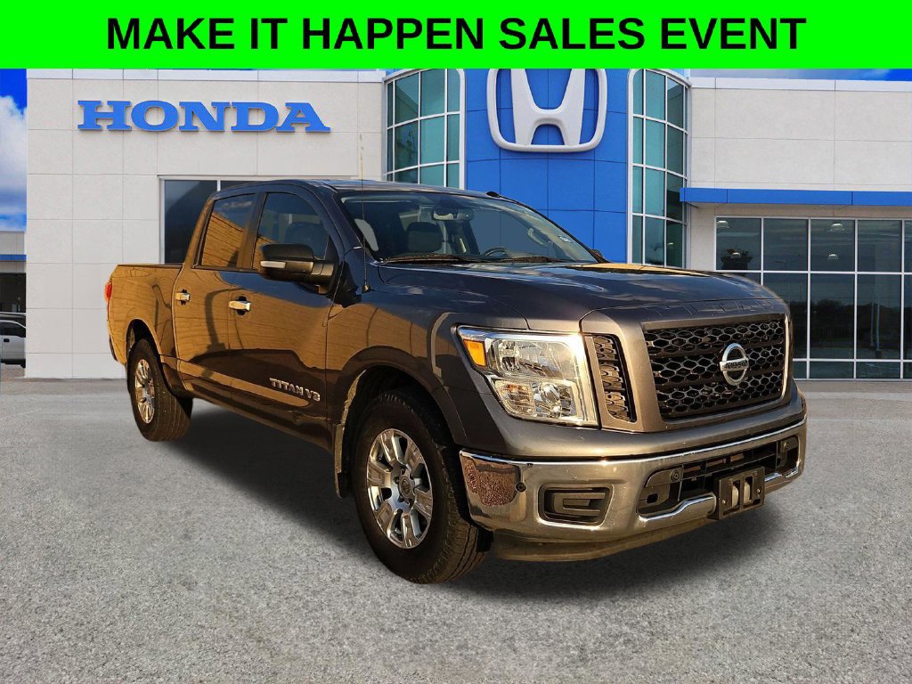 Used 2019 Nissan Titan SV w/ SV Convenience Package RWD image 9