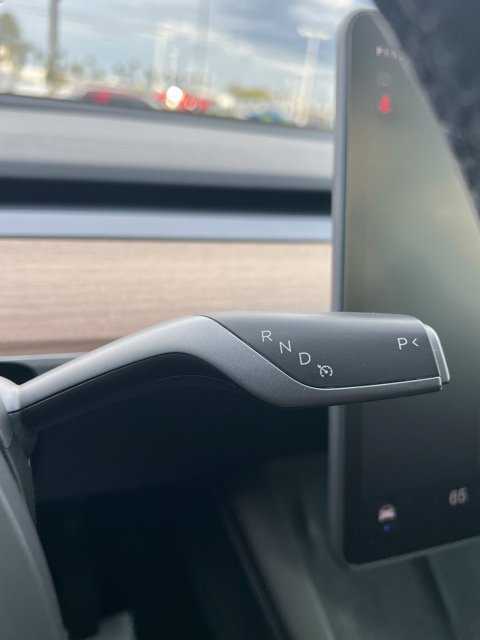 Used 2023 Tesla Model Y 2WD image 11