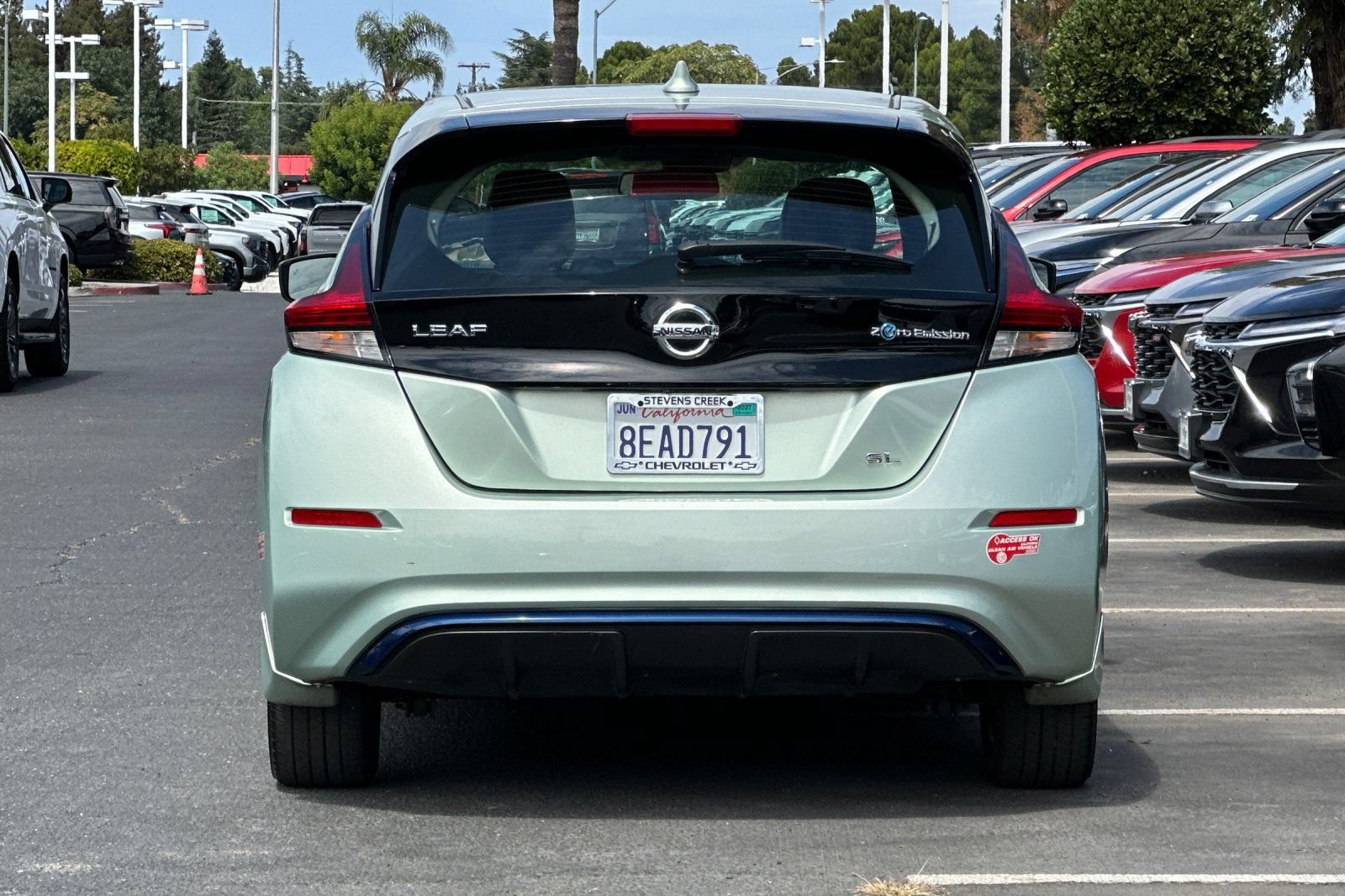 Used 2018 Nissan Leaf SL w/ SL Technology Package FWD image 6