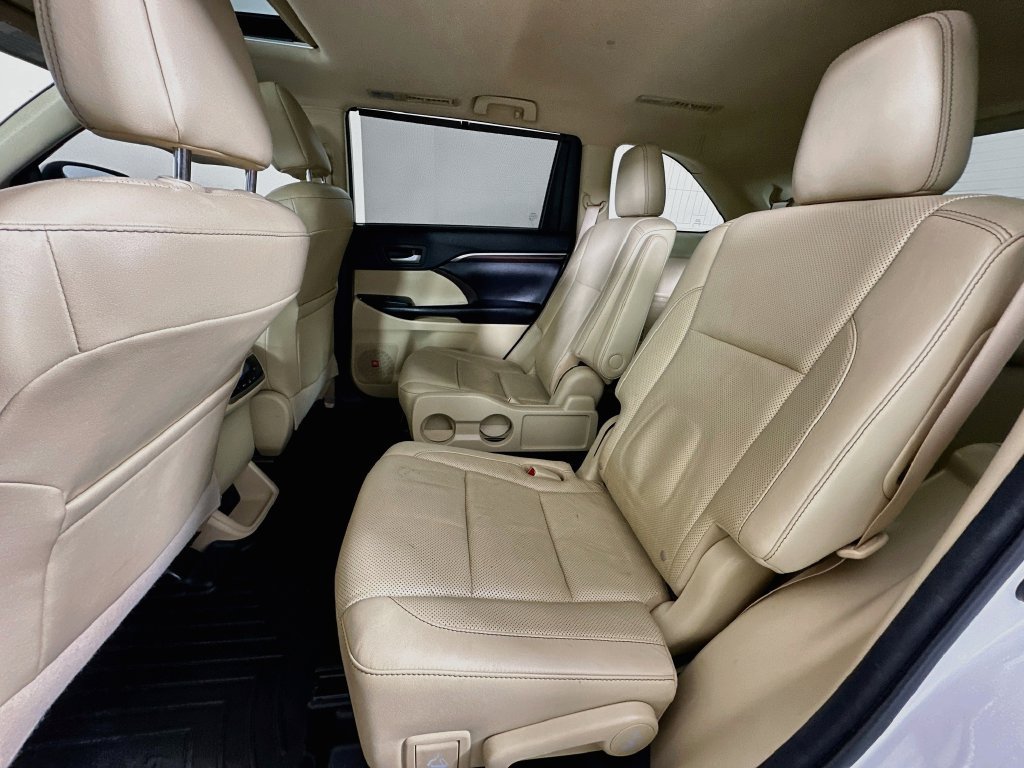 Used 2016 Toyota Highlander Limited AWD/4WD image 17