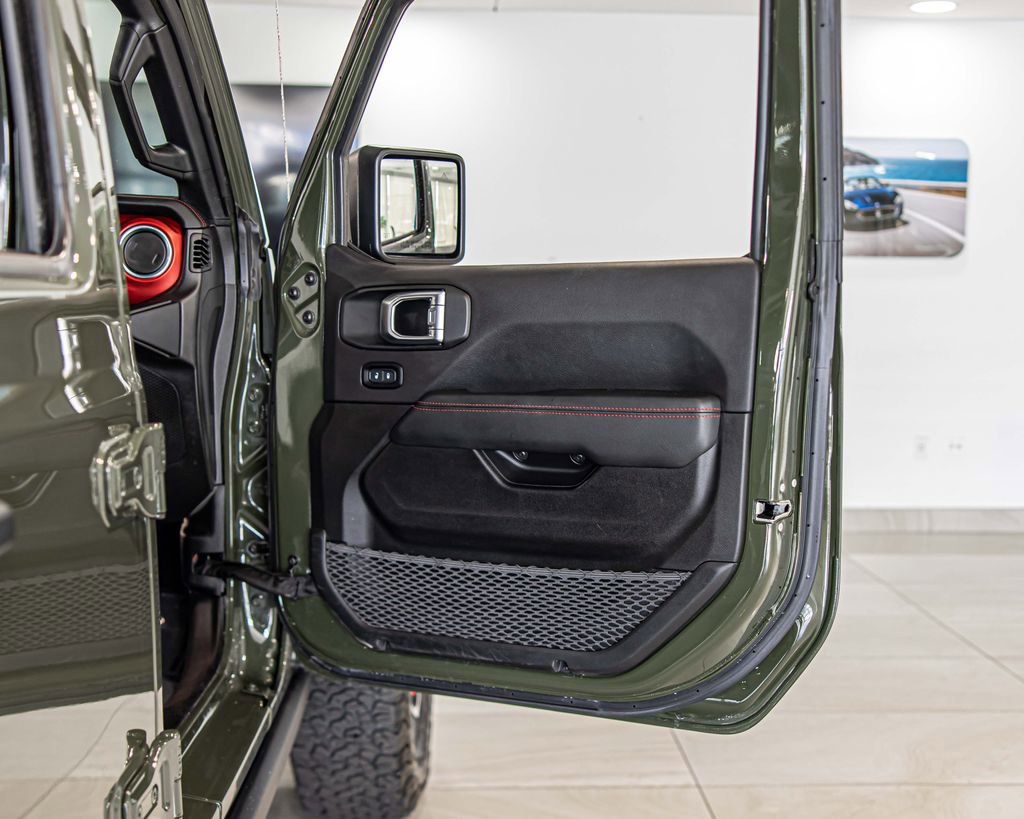 Used 2023 Jeep Wrangler Unlimited Rubicon w/ Dual Top Group AWD/4WD image 35