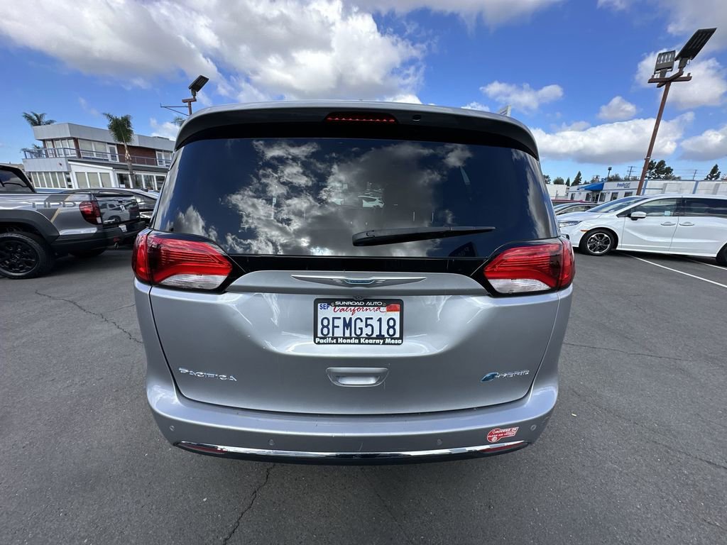 Used 2018 Chrysler Pacifica Limited w/ Advanced Safetytec Group FWD image 34