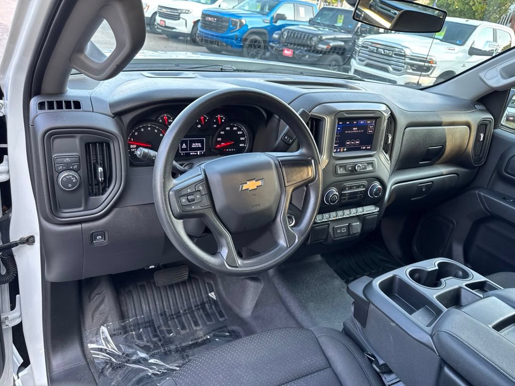 Used 2025 Chevrolet Silverado 1500 W/T RWD image 13