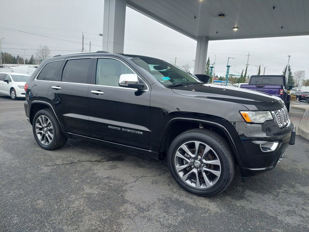 Used 2017 Jeep Grand Cherokee Overland image 3