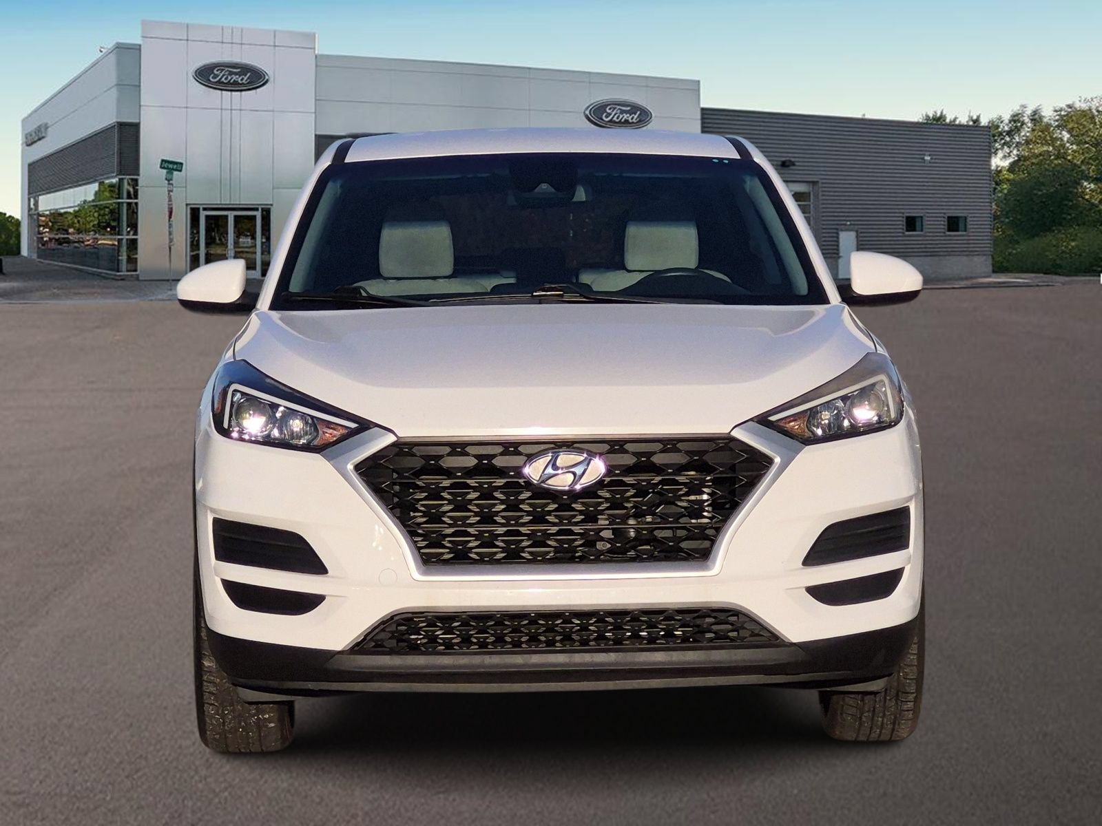 Used 2019 Hyundai Tucson SE w/ Cargo Package FWD image 3